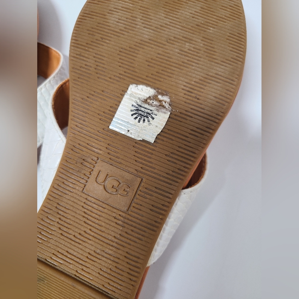 UGG Tuolumne White Snakeskin Embossed Leather Flip Flop Sandals Sz 9½ - Picture 9 of 11